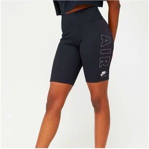 Nike Air / Bike Shorts / New with Tag 🏷️ / XSMALL / Black / Perfect Condition